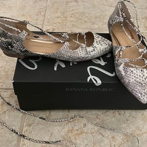 Ankle tie, pointed toe flat